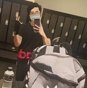 Meet your Posher, Hoàng